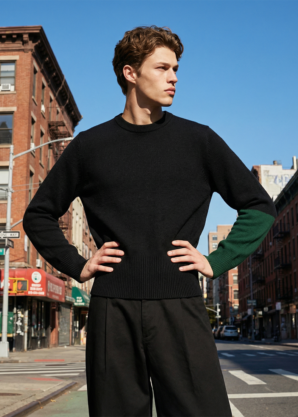 [Cashmere 100%] Football Cashmere V-Neck - Front
